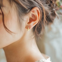 K18 <br />
シャインムーンピアス No.160