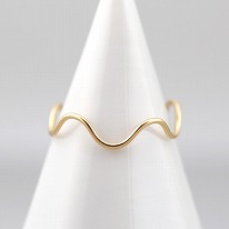 〈8号～10号〉K18<br />
ウェーブオープンリング No.198