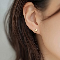 K18 ラウンドプレートピアス No.199<br />
